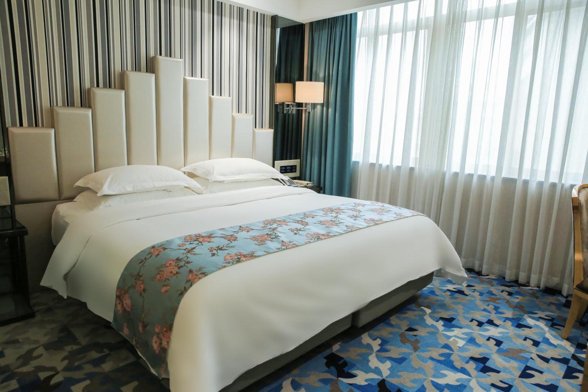 Hotel Ramada Shenzhen Baoan Zewnętrze zdjęcie